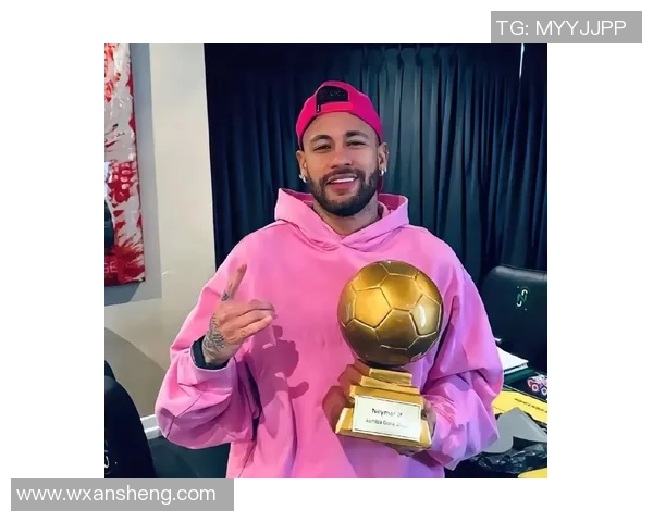 全球足球球星幼年时期颜值排行，谁的童年最吸引人眼球